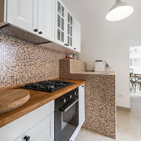 Charme Nel Centro Storico Di Apartmán *